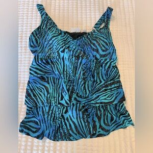 Avenue swim top Sz 20 adjustable straps